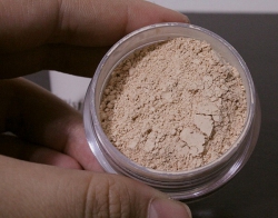 Рассыпчатая минеральная пудра [INNISFREE] Mineral Powder