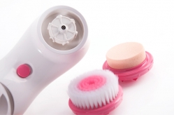 Щеточка для очищения кожи лица [CLEAN POP] 4D Motion Facial Cleansing & Skin Care Brush